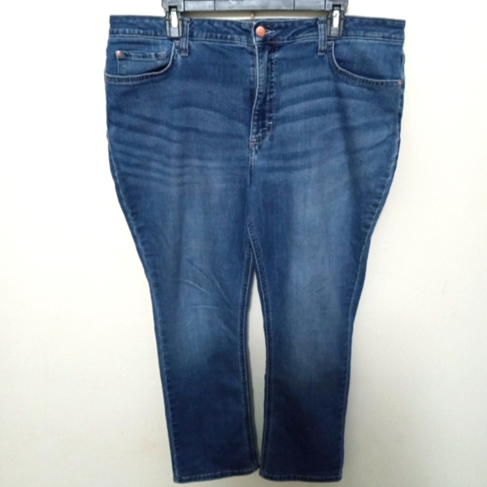 Lee medium wash size 18 petite